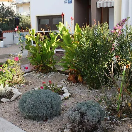 Apartman Apartments With A Parking Space Vodice - 5890 *