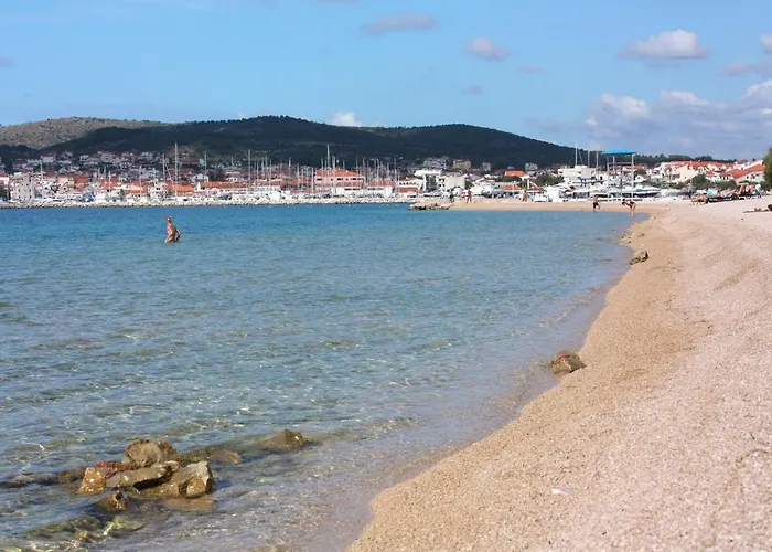 With A Parking Space - 5890 * فوديس