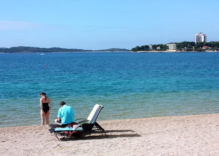 شقة With A Parking Space - 5890 *